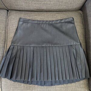 Express pleated faux leather skirt sz 0
